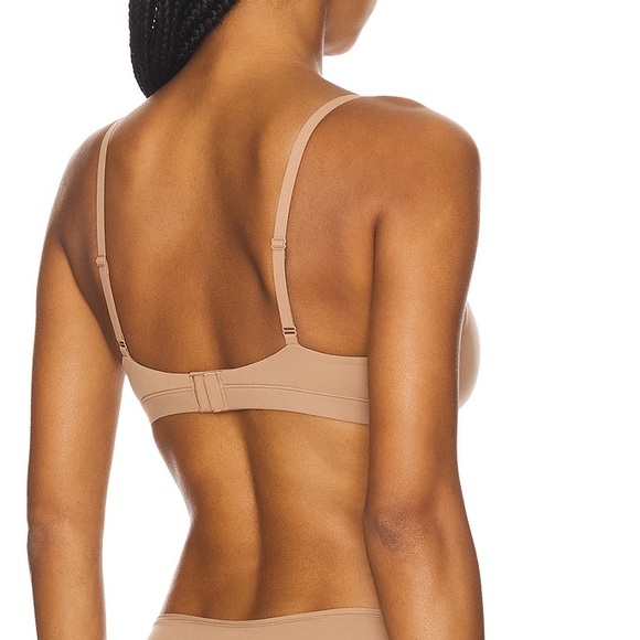 NWOT SKIMS Fits Everybody Triangle Bralette Size Medium Color Sienna - Picture 2 of 6